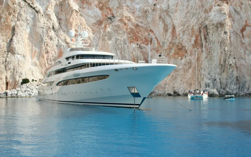 luxury-travel-by-yatch luxury-travel-by-yatch